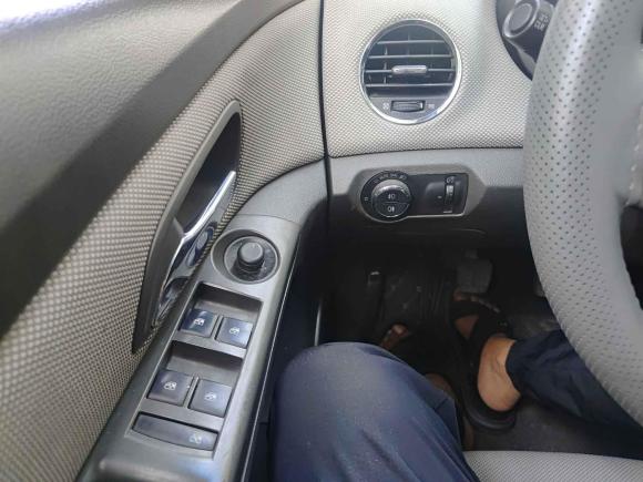 [无锡·苏B] 二手雪佛兰科鲁兹2013款 1.6L SE MT