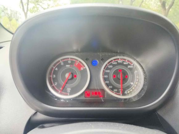 [苏州·苏E] 二手名爵名爵3SW2015款 1.5L AMT精英型