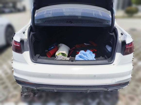 [无锡·苏B] 二手奥迪奥迪A4L2022款 40 TFSI 时尚动感型