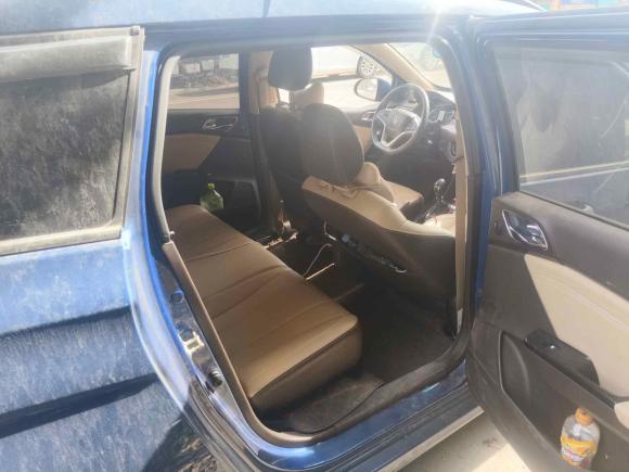 [佛山·粤X] 二手宝骏宝骏310W2017款 1.5L 手动时尚型 国V