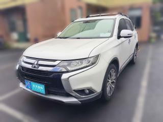 三菱欧蓝德2018款 2.4L 四驱精英版 5座