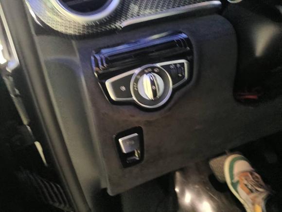 [上海·沪D] 二手奔驰奔驰V级2018款 V 260 L 尊贵加长版 国V