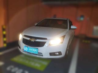 雪佛兰科鲁兹2013款掀背1.6L自动豪华型