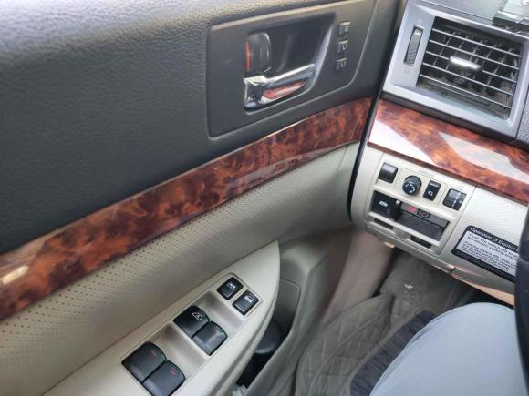 [西安·陕U] 二手斯巴鲁傲虎2010款 2.5i豪华版