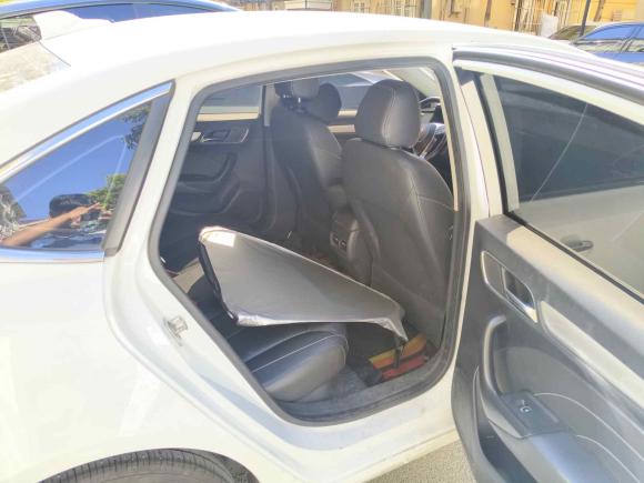 [上海·沪A] 二手荣威荣威i6新能源2019款 PLUS 50T 4G互联荣耀豪华版