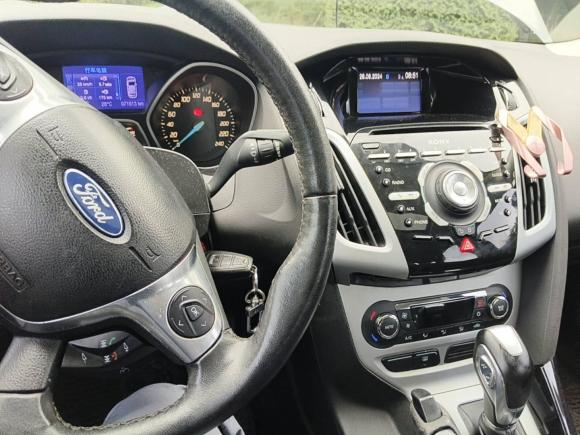 [嘉兴·浙F] 二手福特福克斯2012款 两厢 2.0L 自动豪华运动型