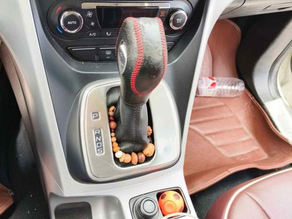 [武汉·鄂A] 二手福特翼虎2013款 1.6L GTDi 两驱风尚型