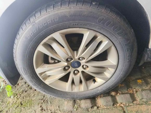 [南昌·赣M] 二手福特福克斯2012款 三厢 1.6L 自动舒适型