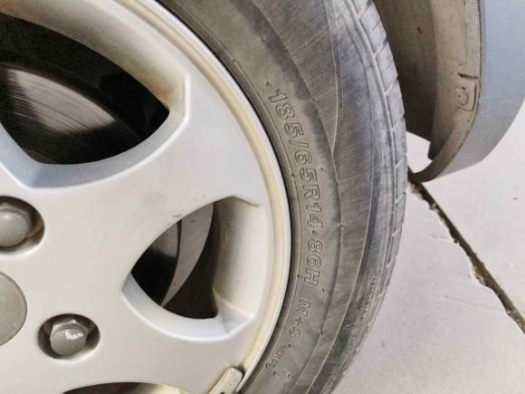 [西安·陕A] 二手五菱汽车五菱宏光2013款 1.5L 标准型