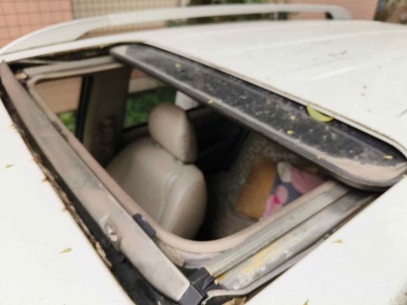 [成都·川A] 二手陆风陆风X82012款 探索版 2.0T 柴油4X4超豪华型