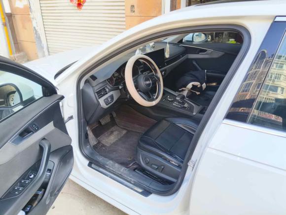 [青岛·鲁B] 二手奥迪奥迪A4L2017款 40 TFSI 进取型