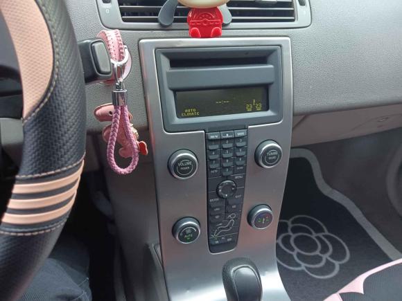 [上海·皖S] 二手沃尔沃沃尔沃S402010款 2.0L 自动智雅版