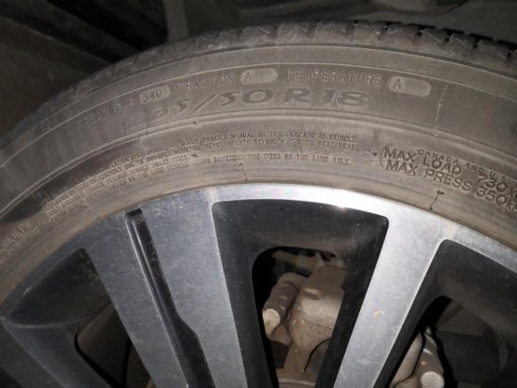 [无锡·沪A] 二手荣威荣威RX5新能源2017款 eRX5 50T 混动互联尊荣旗舰版