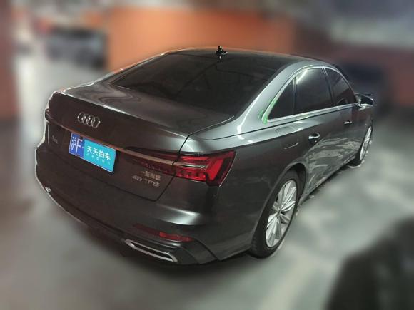 [上海·沪F] 二手奥迪奥迪A6L2022款 45 TFSI 臻选动感型