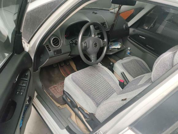 [济南·鲁A] 二手铃木天语 SX42011款 改款 1.6L 手动灵动型