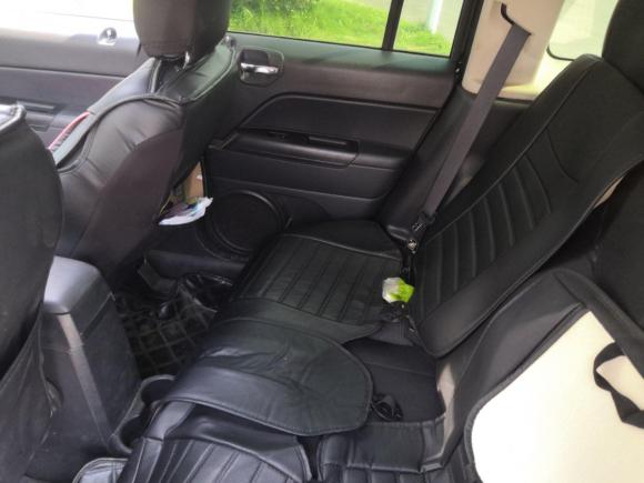 [无锡·苏B] 二手Jeep自由客2012款 2.4 运动版