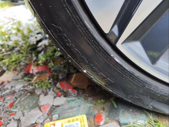 [南通·苏F] 二手现代伊兰特2021款 1.5L CVT LUX尊贵版