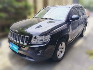 Jeep指南者2011款 2.4L 四驱运动版