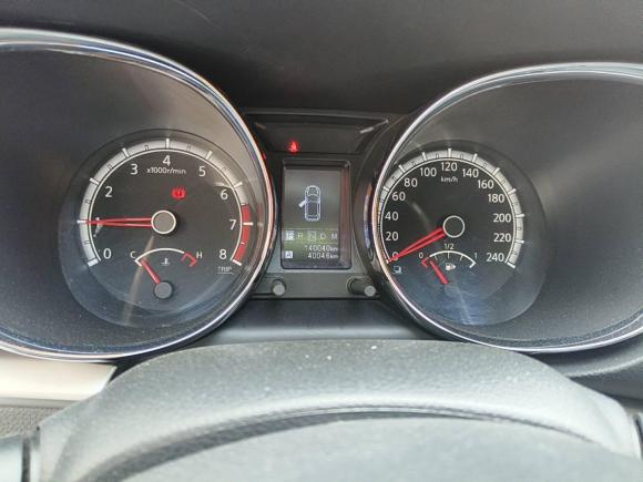 [深圳·粤L] 二手启辰启辰T702015款 2.0L CVT睿行版