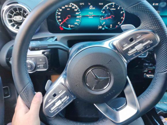 [嘉兴·浙D] 二手奔驰奔驰A级2022款 A 200 L 运动轿车时尚型