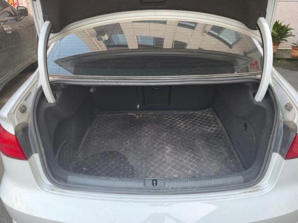 [青岛·鲁B] 二手奥迪奥迪A32015款 Limousine 35 TFSI 百万纪念舒享型