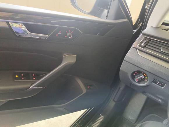 [上海·苏F] 二手大众帕萨特2017款 330TSI DSG御尊版