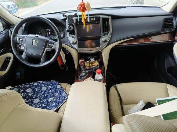 [上海·沪B] 二手丰田皇冠2015款 2.5L 智享版