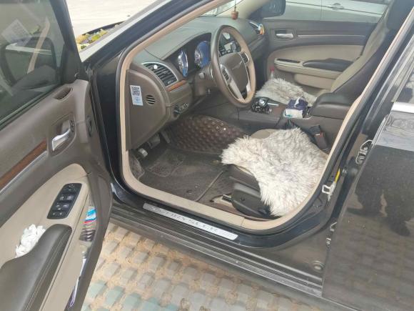 [济南·鲁A] 二手克莱斯勒克莱斯勒300C2014款 3.0L 卓越版