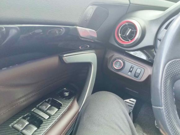 [广州·粤A] 二手魏牌魏牌 VV72017款 2.0T 旗舰型