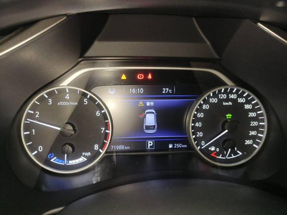 [成都·湘A] 二手日产楼兰2015款 2.5 S/C HEV XL 两驱混动尊雅版