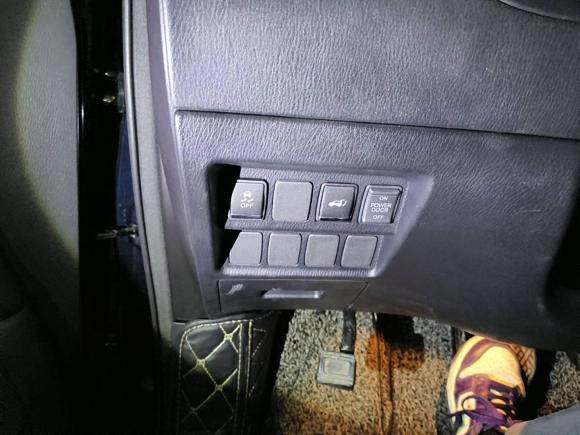 [南京·苏A] 二手英菲尼迪英菲尼迪QX602016款 2.5 S/C Hybrid 两驱卓越版 国V