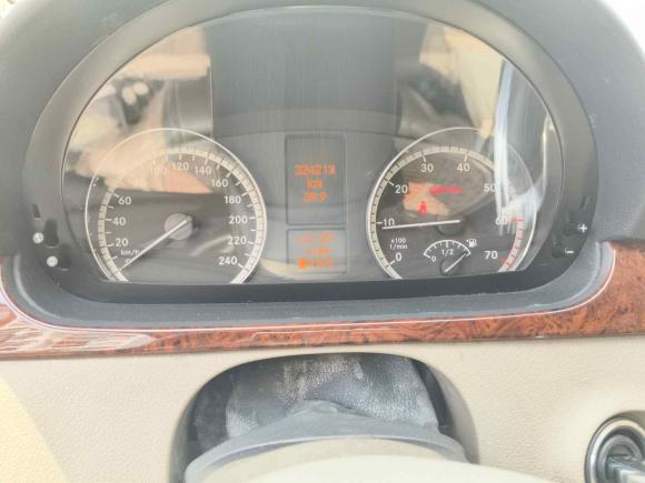 [深圳·粤A] 二手奔驰唯雅诺2010款 2.5L 豪华版