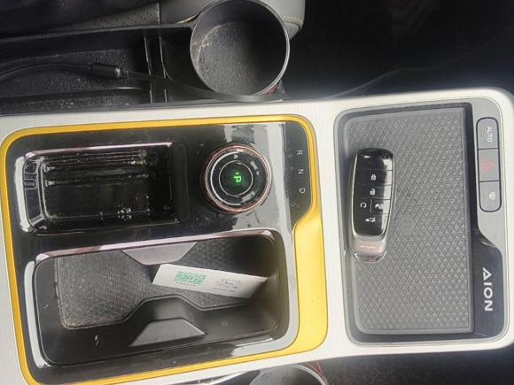 [上海·沪A] 二手埃安AION Y2022款 70 智领版 磷酸铁锂