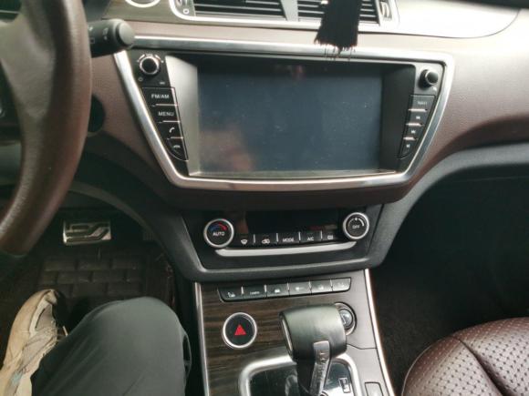 [苏州·苏D] 二手陆风陆风X72015款 2.0T 全景尊贵版