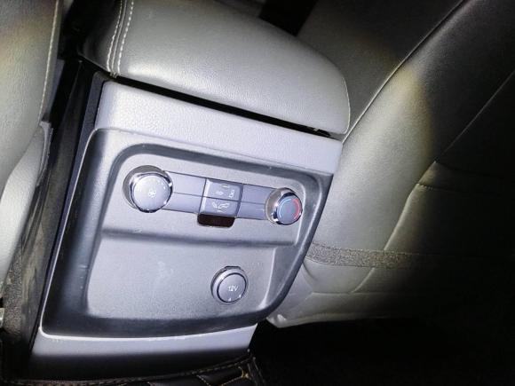 [苏州·苏E] 二手福特撼路者2017款 2.0T 汽油自动四驱豪华版 7座