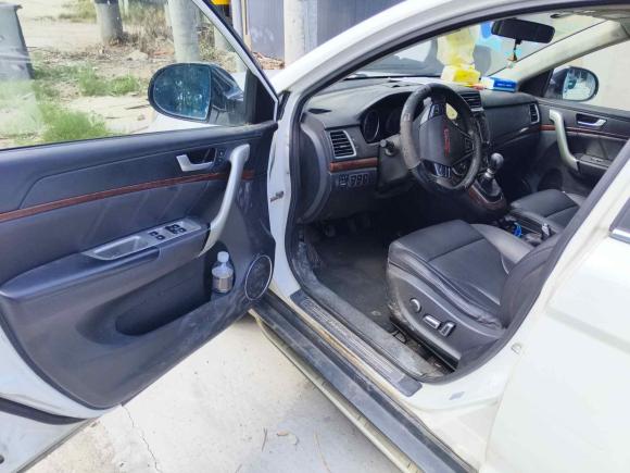 [无锡·苏B] 二手哈弗哈弗H62015款 改款 运动版 1.5T 手动两驱精英型