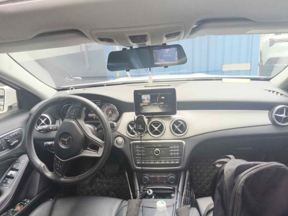 [深圳·粤B] 二手奔驰奔驰GLA2016款 GLA 220 4MATIC 时尚型