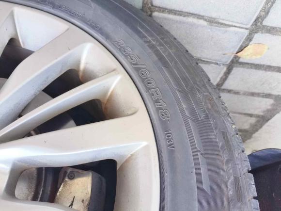 [上海·苏E] 二手众泰众泰SR92017款 2.0T 自动极致之光版