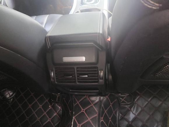 [深圳·粤B] 二手路虎揽胜极光2015款 2.0T 5门耀动版