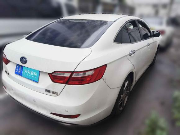 [上海·吉A] 二手奔腾奔腾B702014款 2.0L 自动豪华型