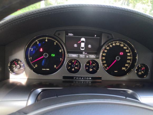 [杭州·浙A] 二手大众辉腾2011款 3.6L V6 4座加长Individual版