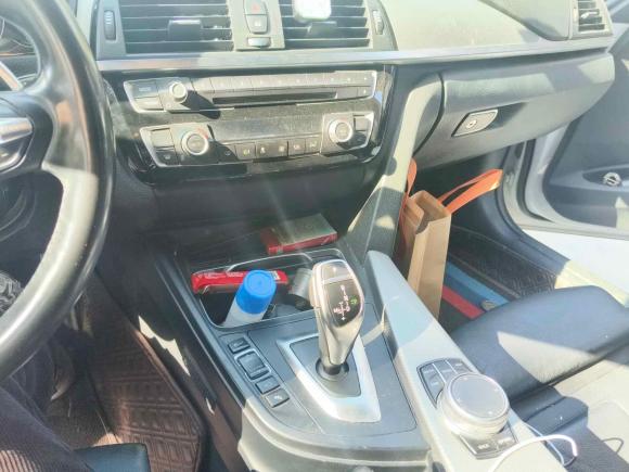 [济南·鲁A] 二手宝马宝马3系2019款 320i M运动曜夜版