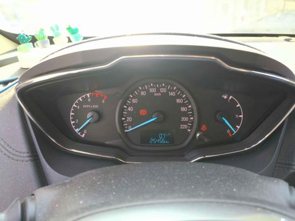 [青岛·鲁B] 二手福特福睿斯2017款 幸福版 1.5L 手动时尚型