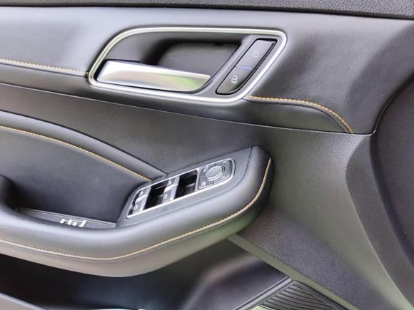 [上海·沪D] 二手名爵MG62020款 1.5T 自动Trophy智驾旗舰版