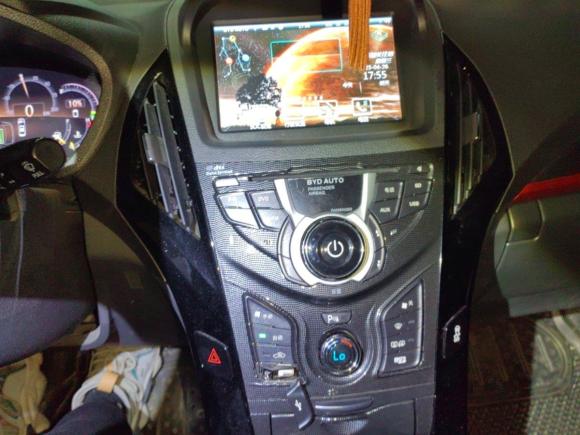 [上海·沪G] 二手比亚迪秦新能源2014款 1.5T 酷黑骑士旗舰型