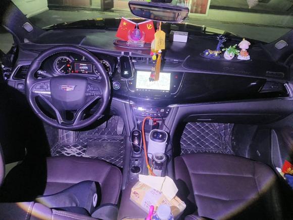 [武汉·鄂W] 二手凯迪拉克凯迪拉克XT62021款 2.0T 七座四驱豪华型