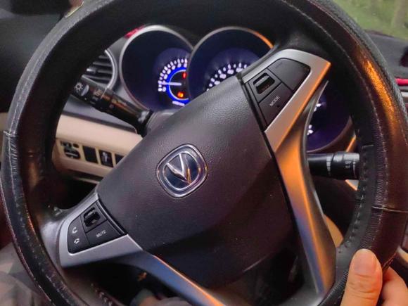 [上海·苏H] 二手长安逸动2014款 1.6L 手动豪华型