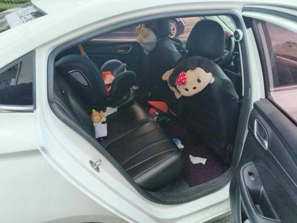 [成都·川A] 二手荣威荣威i52019款 1.5L 自动4G互联朗豪版