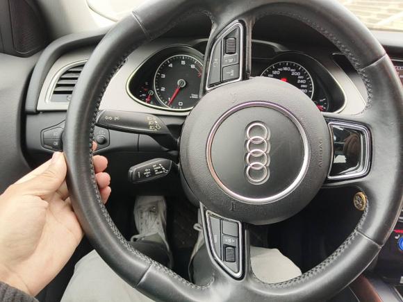 [南京·苏A] 二手奥迪奥迪A4L2016款 35 TFSI 典藏版 S line舒适型