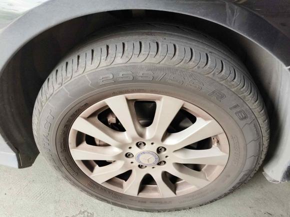 [深圳·粤B] 二手奔驰奔驰R级2017款 R 320 4MATIC 商务型臻藏版